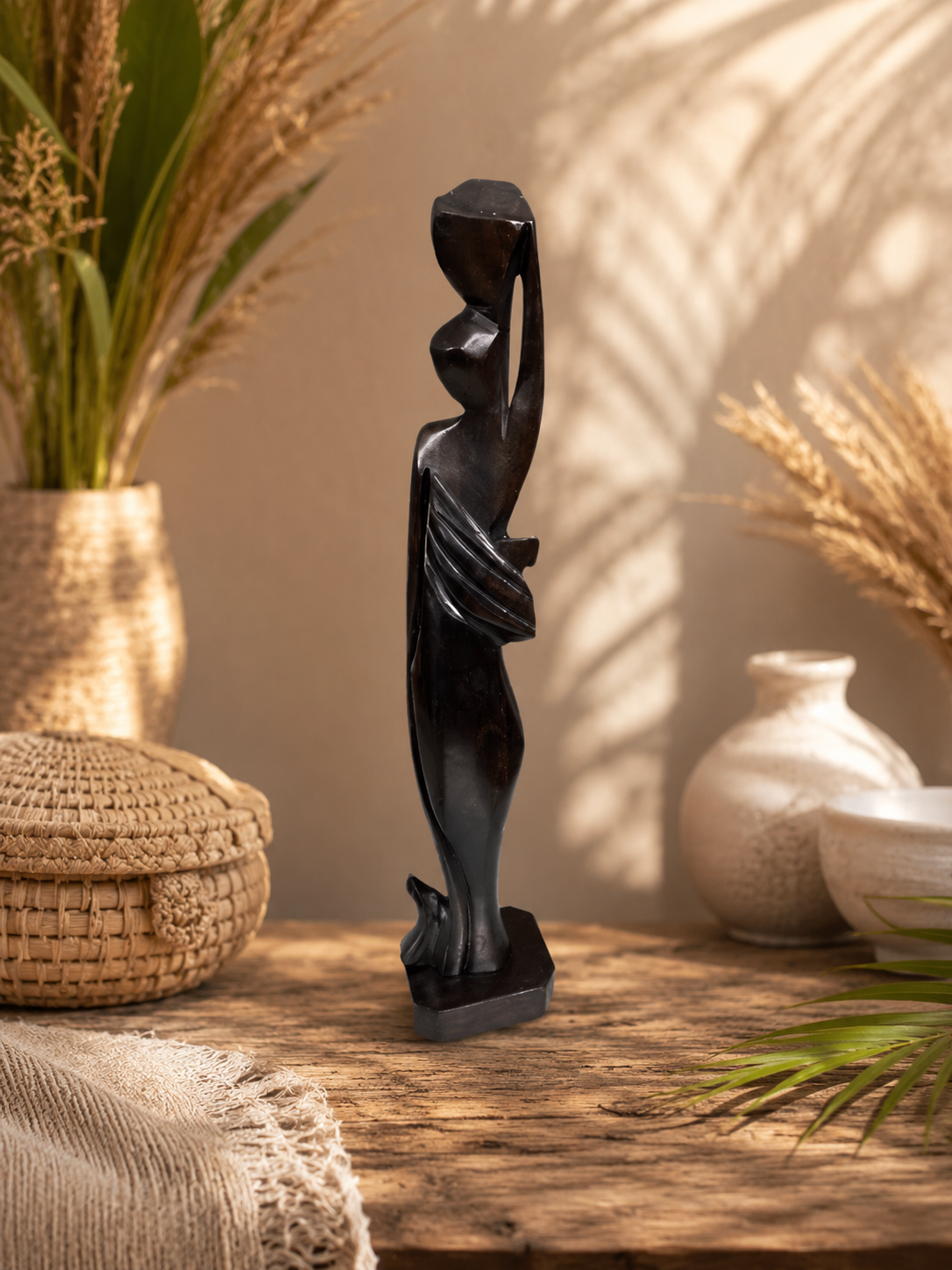 Messop Statuette
